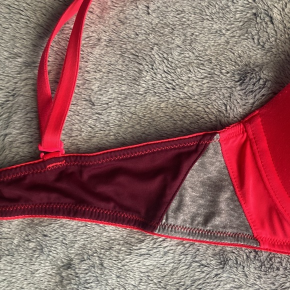 PINK VS💫Neon Pink Lightly Padded T-Shirt Bra - Picture 5 of 10